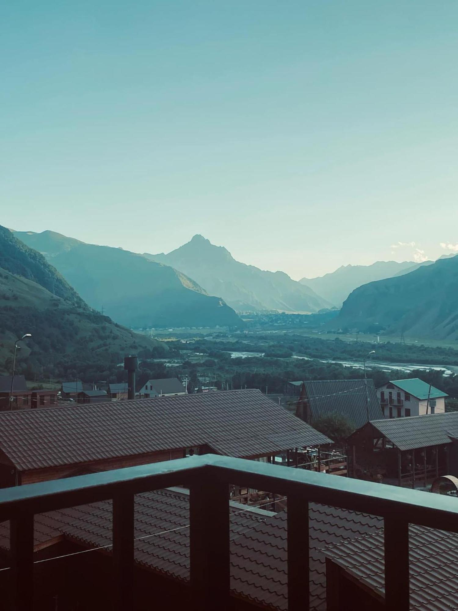 Melodia Kazbegi Hotel Eksteriør billede